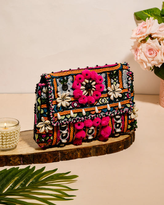 Beachy boho holiday clutch