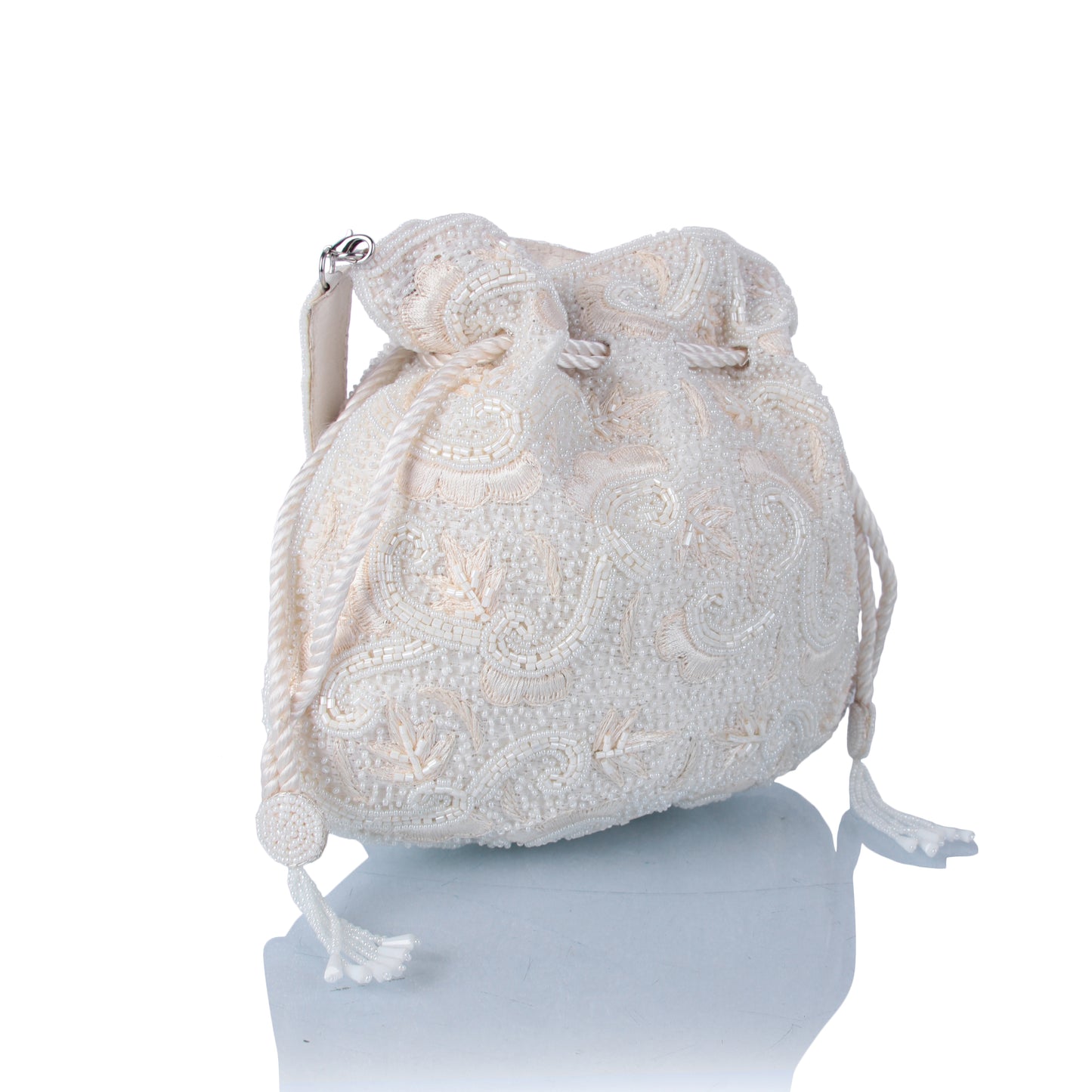 Daisy white potli bag