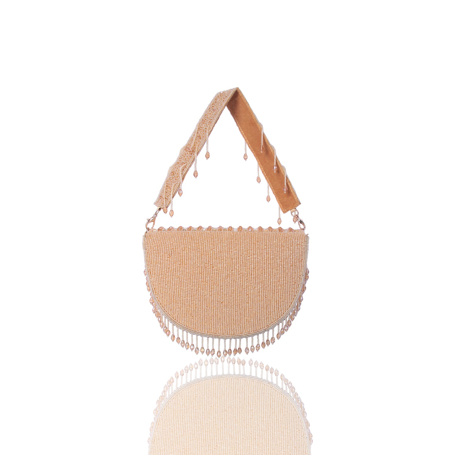 D shape vista clutch