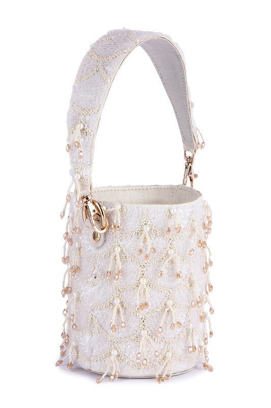 Bucket white zing potli