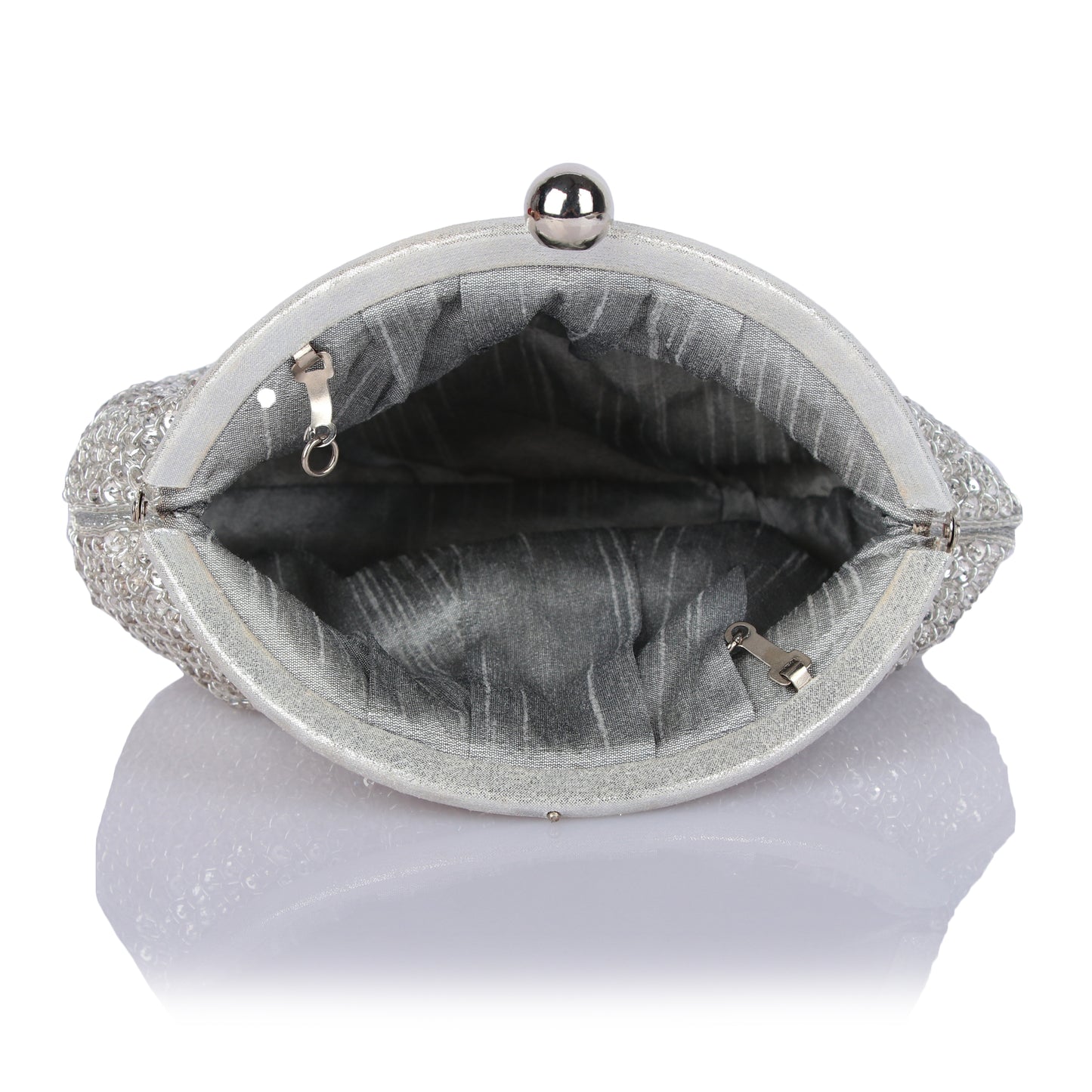 Begum silver bag