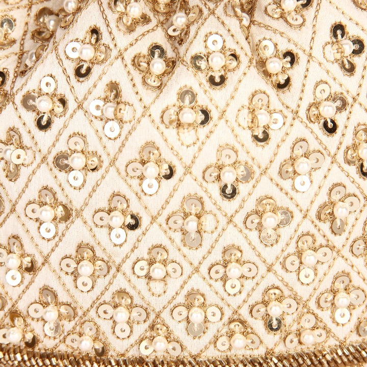 All pattern potli bag