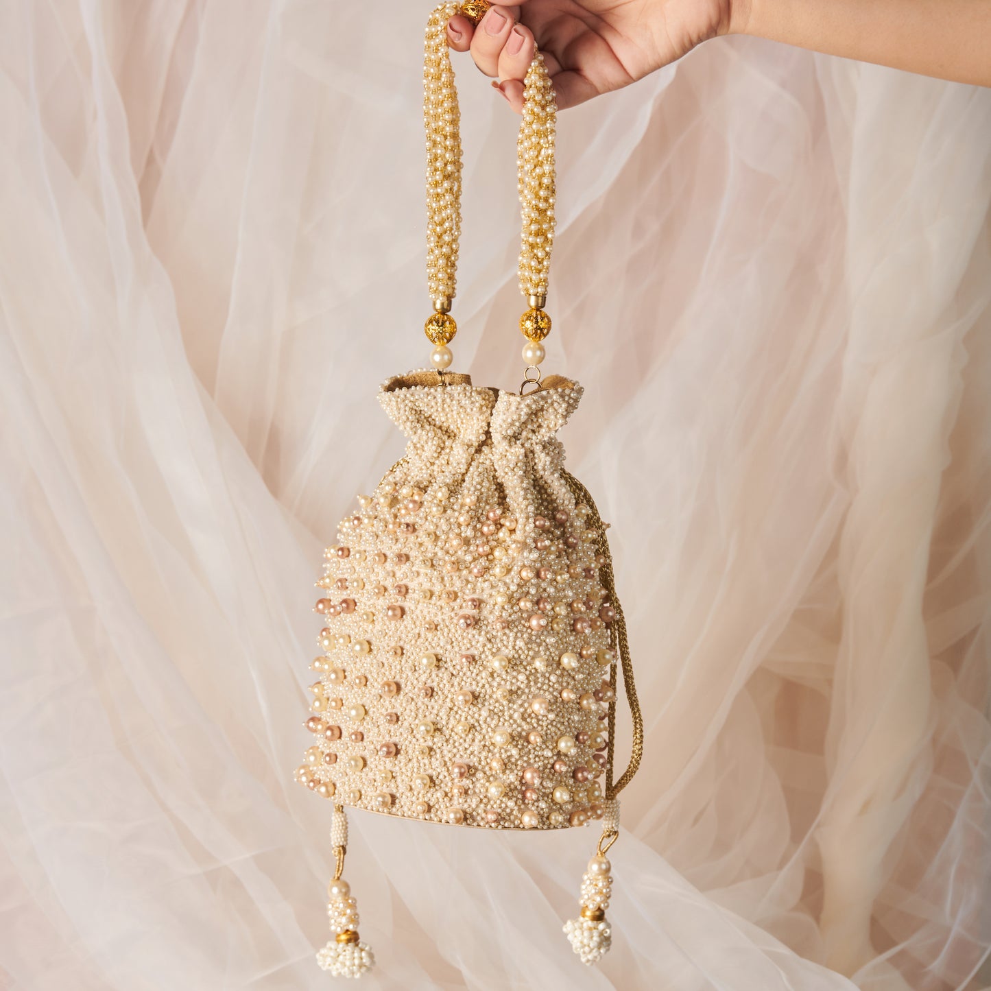 Sweet pearls potli