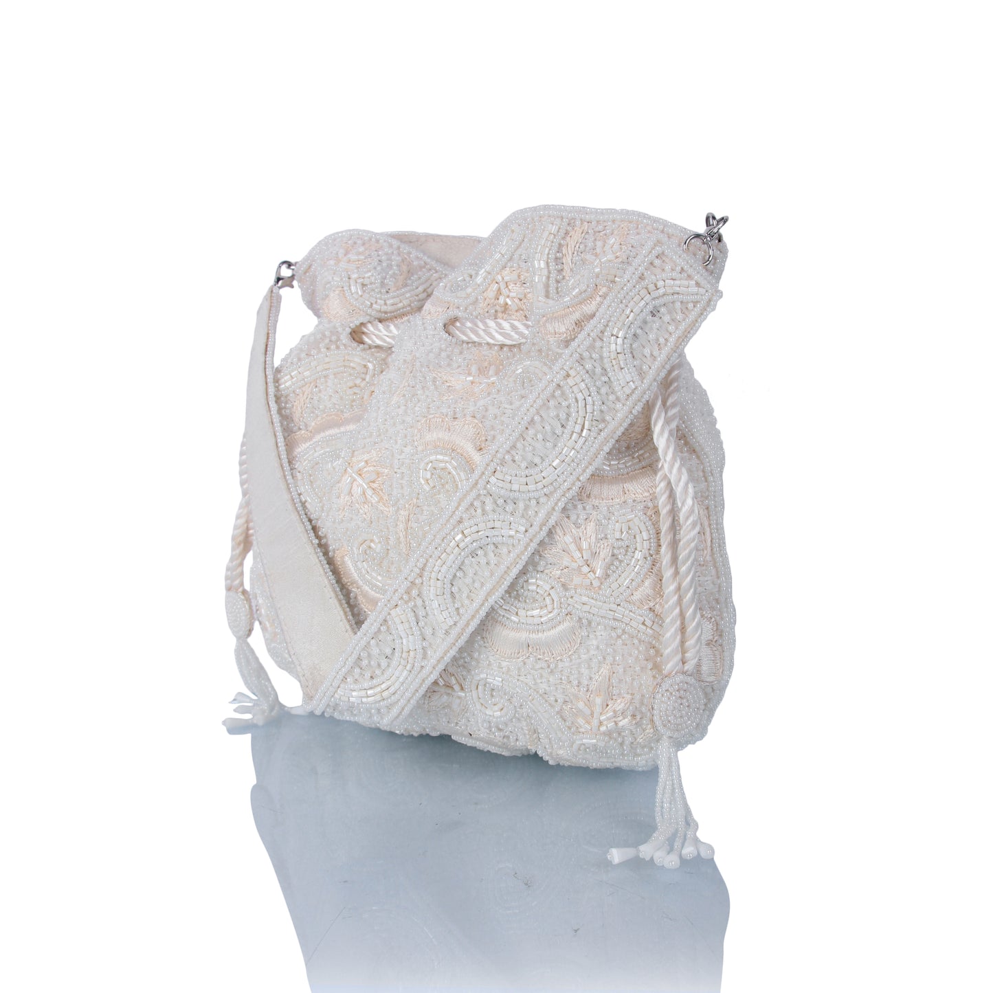Daisy white potli bag