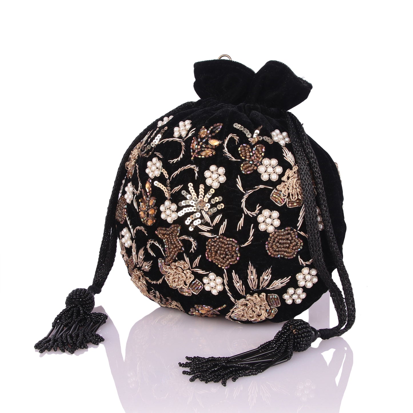 Inaayat potli bag