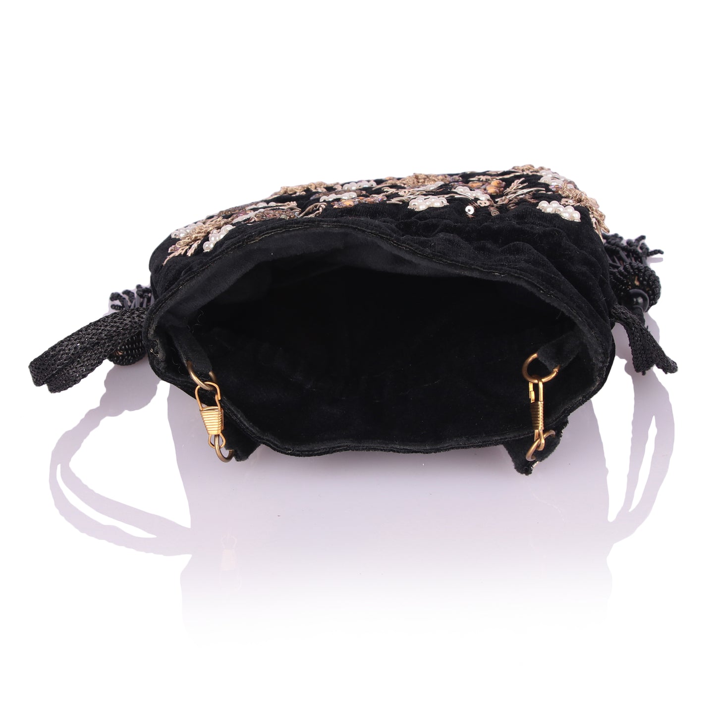 Inaayat potli bag
