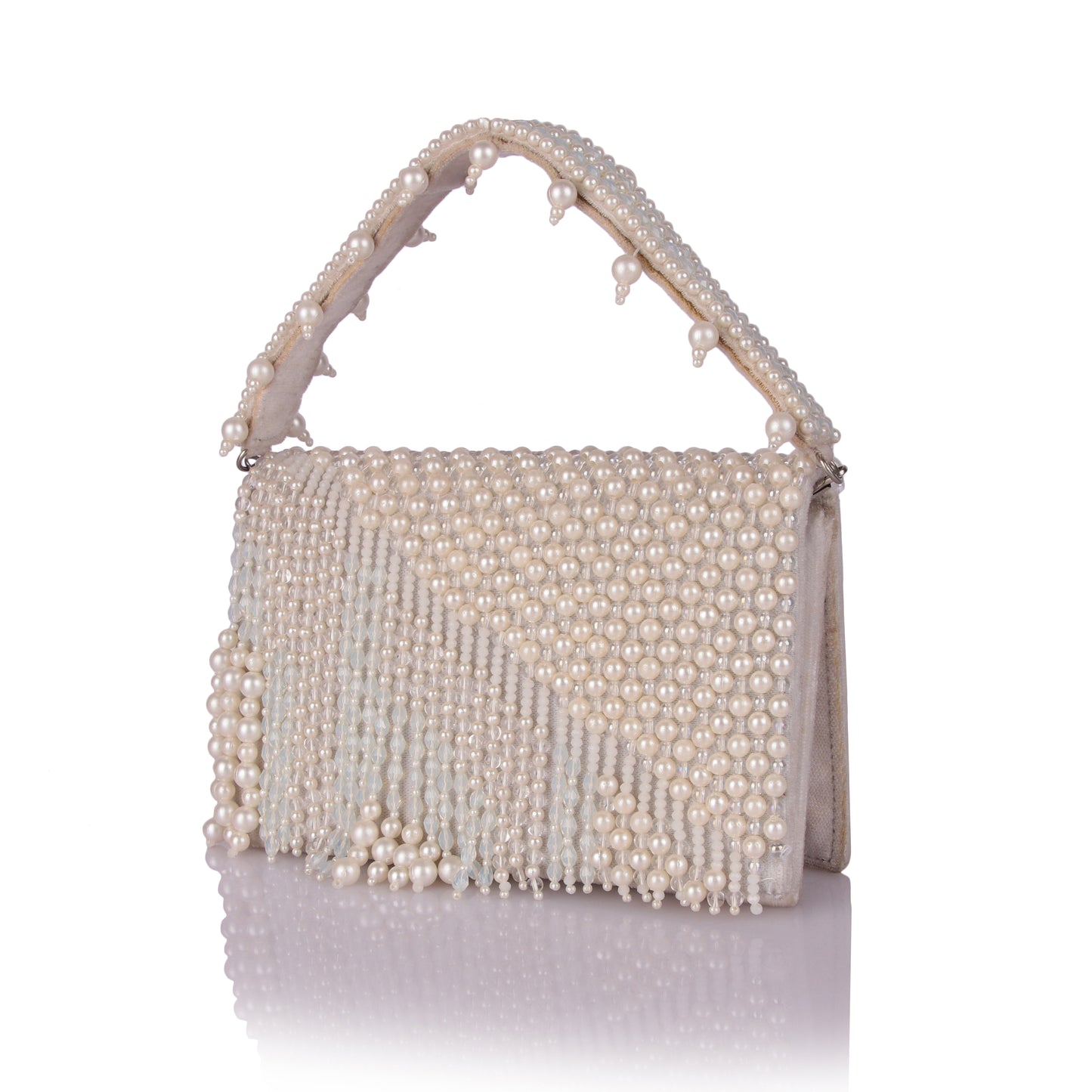 Pearl hanging clutch