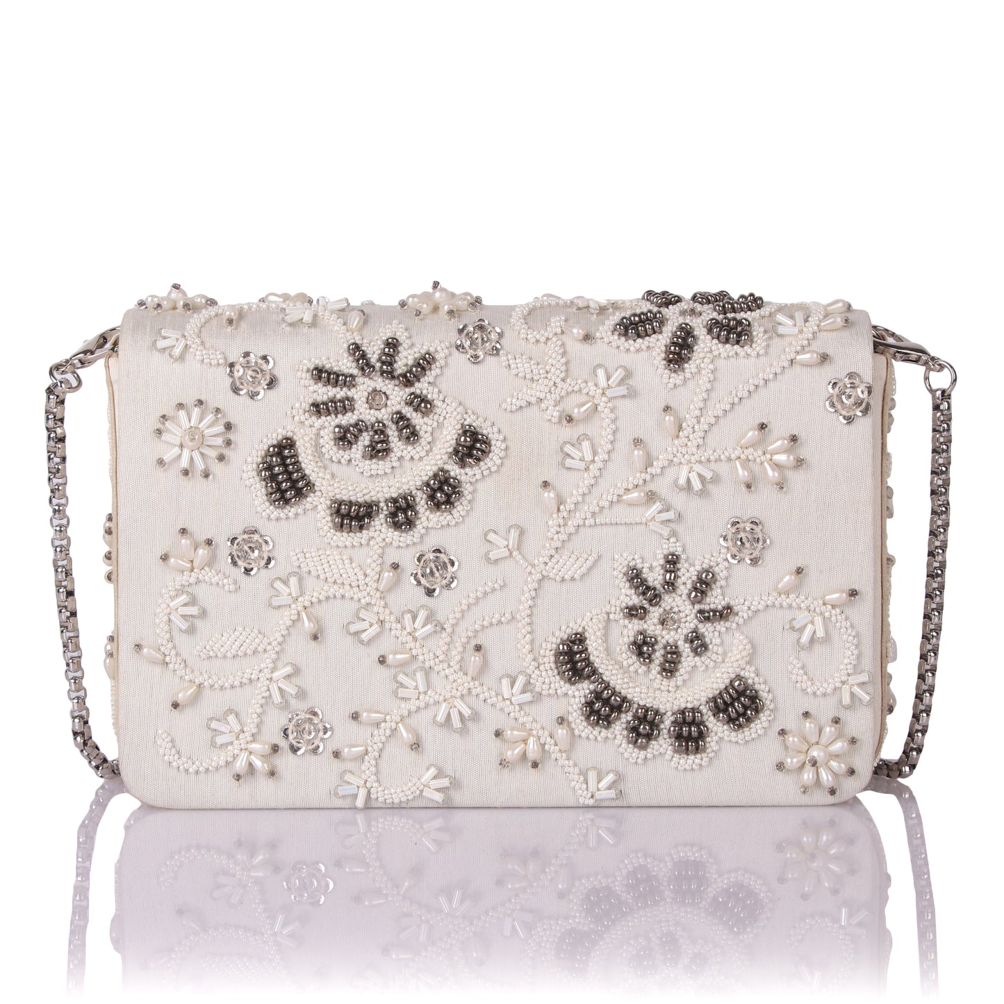 Pit pat pearl clutch