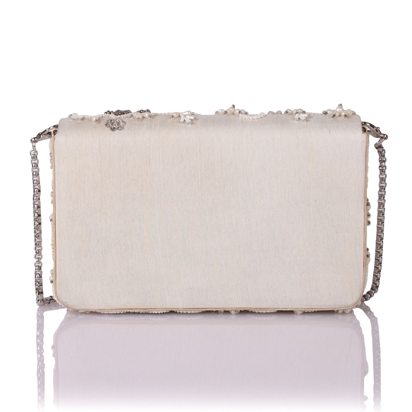 Pit pat pearl clutch