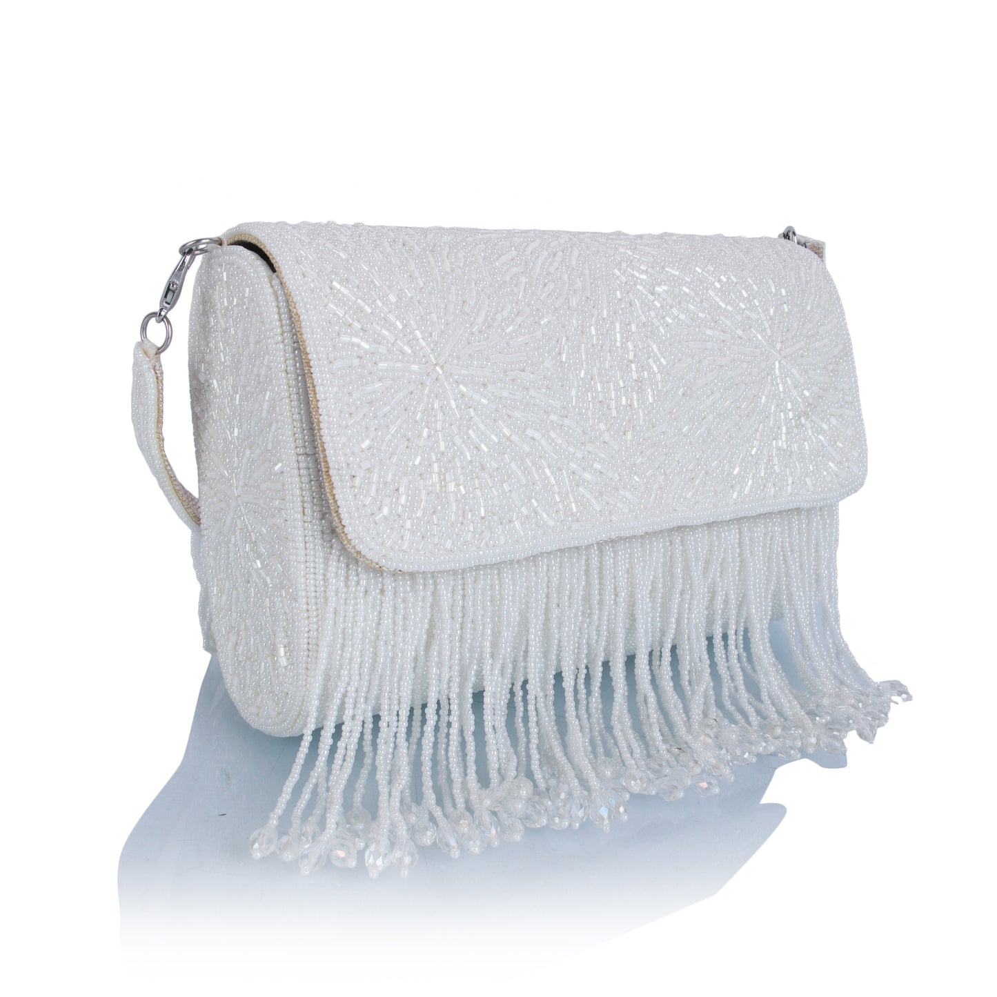 Snowhite hangings clutch