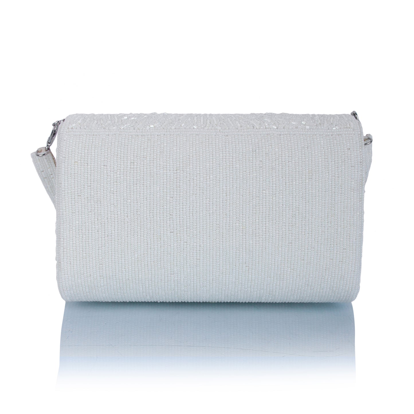 Snowhite hangings clutch