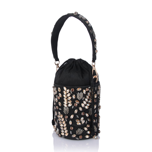 Noir luxe potli